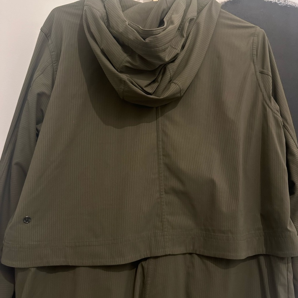 Lululemon Jacket - Picture 4 of 7